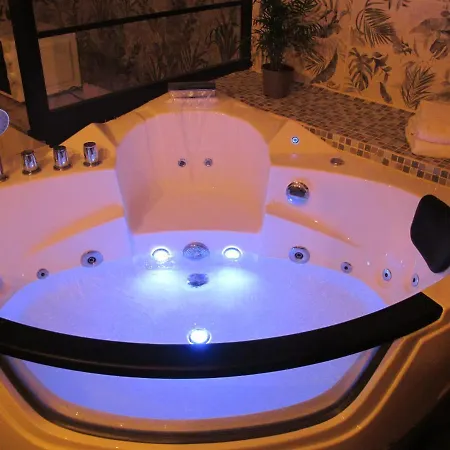 Love hotel L'ecrin De Dounia *